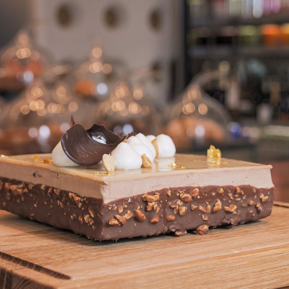 snickers gateaux